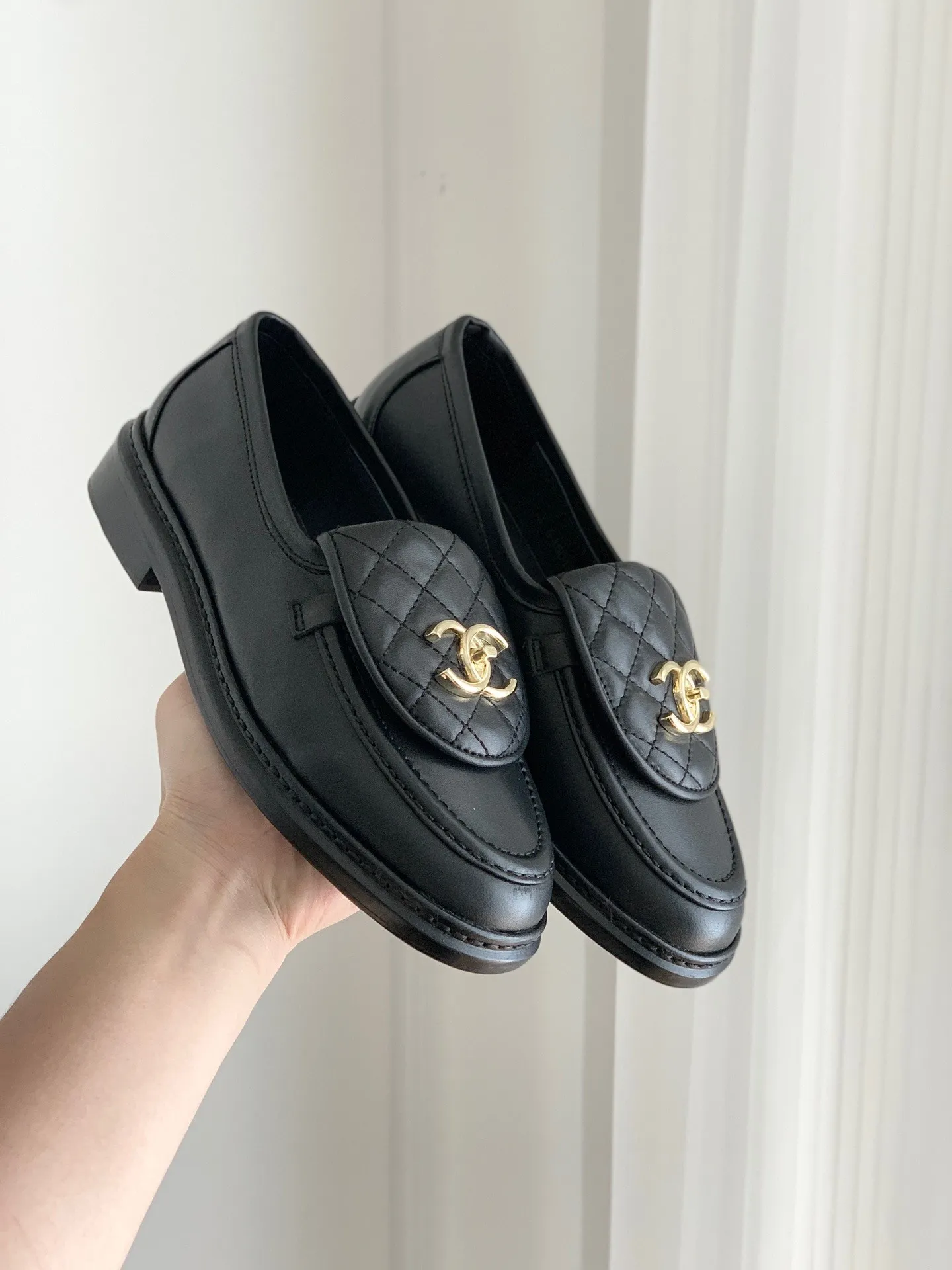👟👟Ex-factory price P480👟👟 Women's shoe factory Chanel 2022 new clamshell retro diamond loafers new color imported lambskin upper, original molded hardware big buckle electric embroidery lining foot pads mixed lambskin, original Italian leather outsole size: 35-39 (40.41 custom-made, non-refundable)